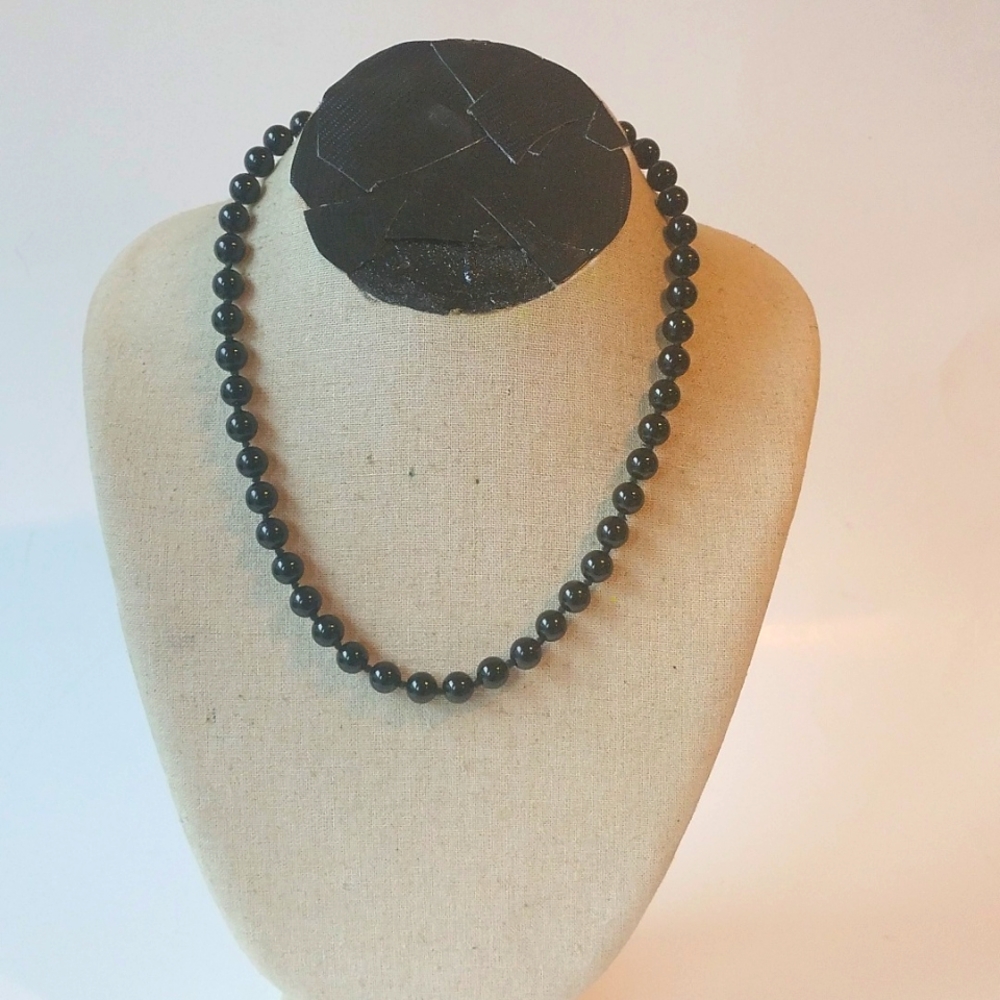Black Cold Bead Necklace - 925 Closure